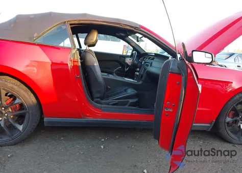 2012 Ford Mustang V6 z USA, uszkodzony, nr VIN 1ZVBP8EM3C5201815